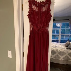 Burgundy maxi dress. Lace top. NWT